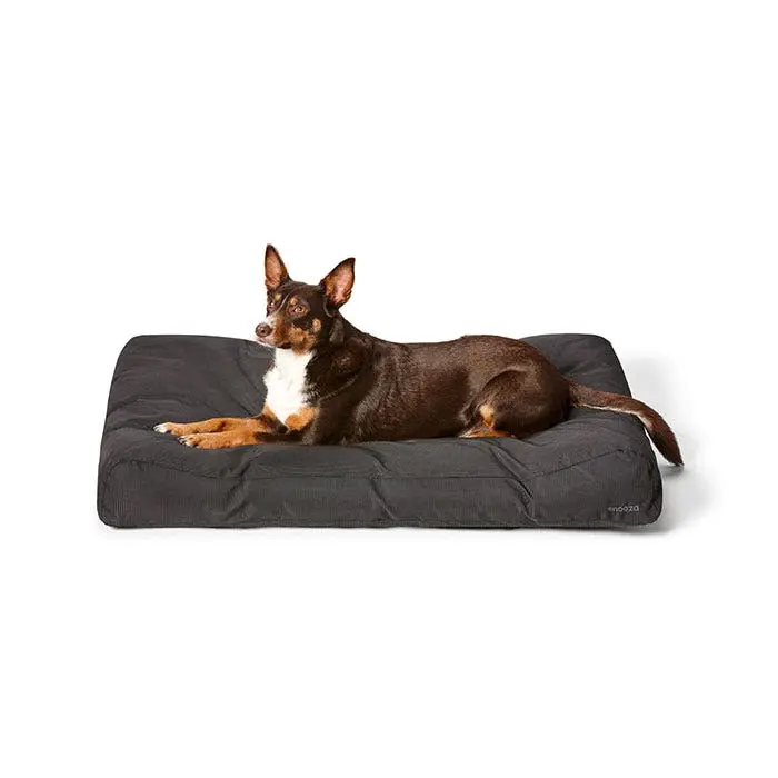Snooza Ultra Tough Lounger Dog Mattress Black L-81x103cm 6 Snooza Ultra Tough Lounger Dog Mattress Black L-81x103cm - Image 4